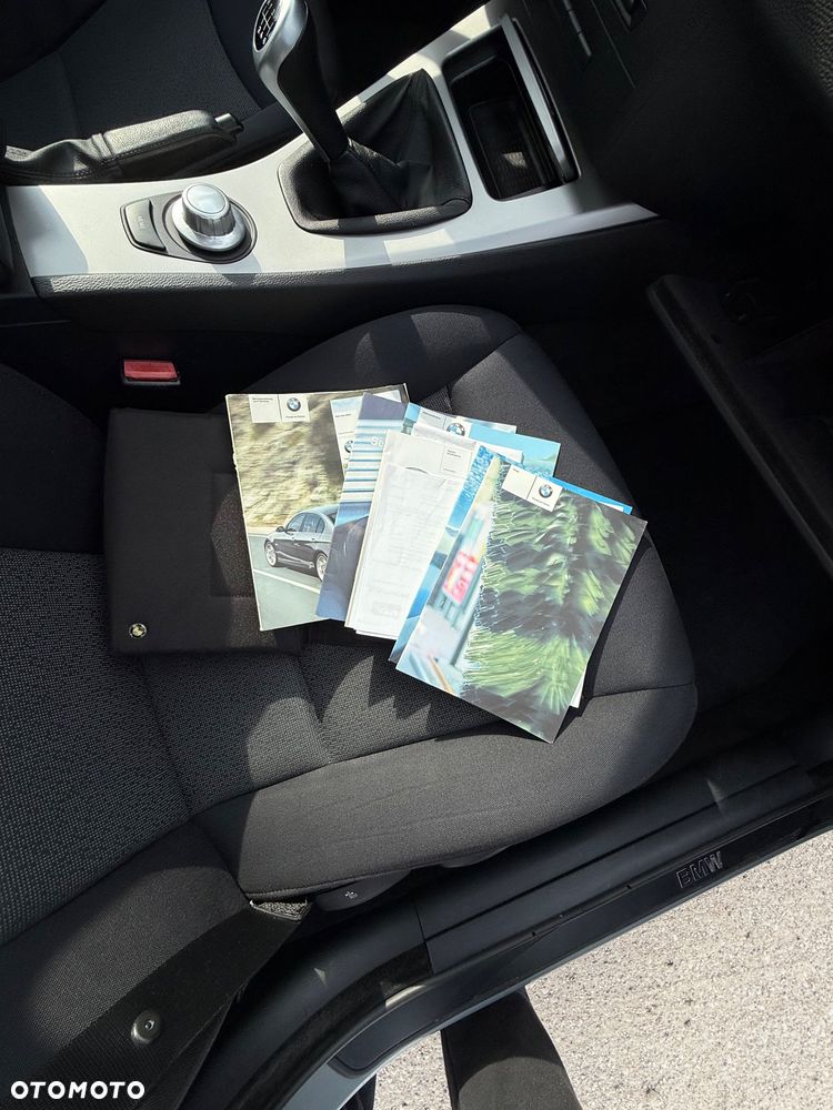 BMW Seria 3 318i - 14