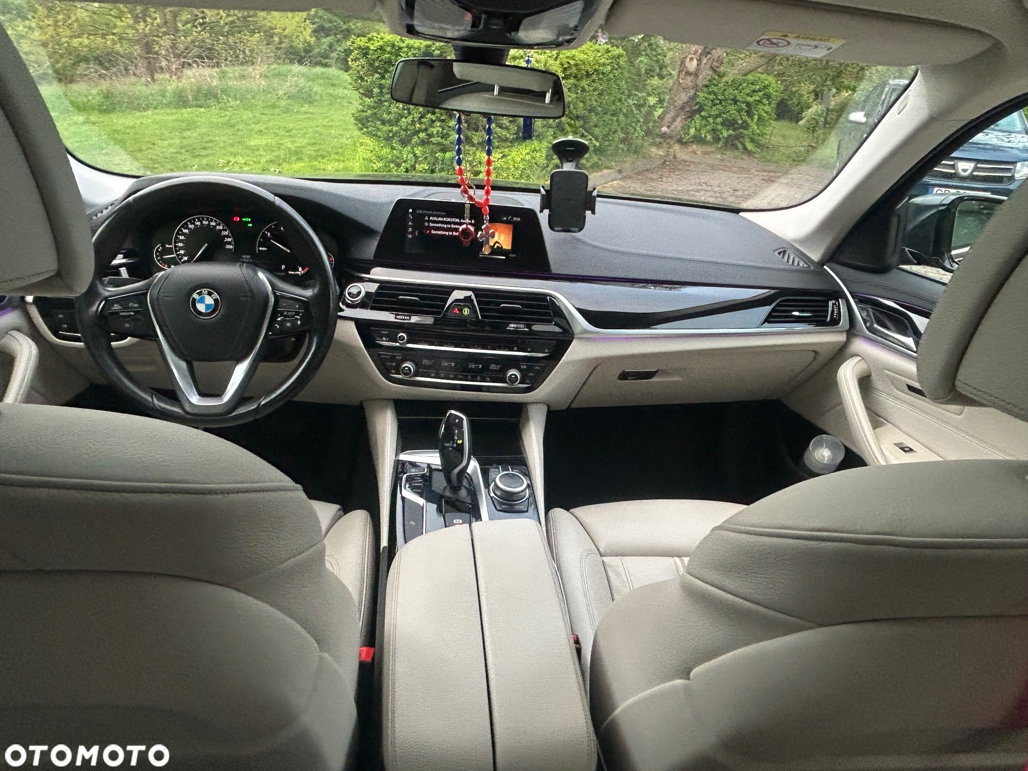 BMW Seria 5 520d Luxury Line - 9