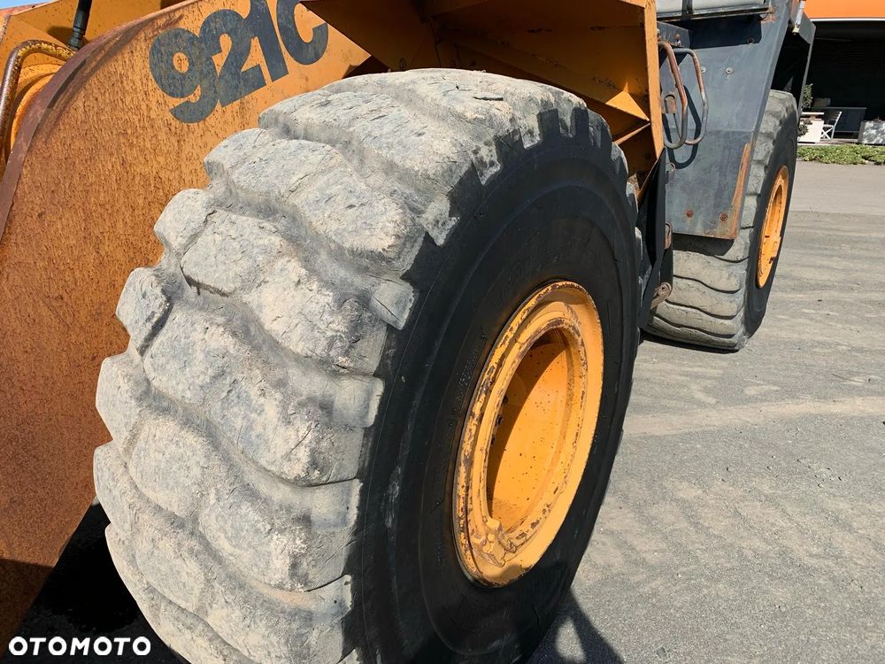 Case 921C ŁADOWARKA KOŁOWA - 16