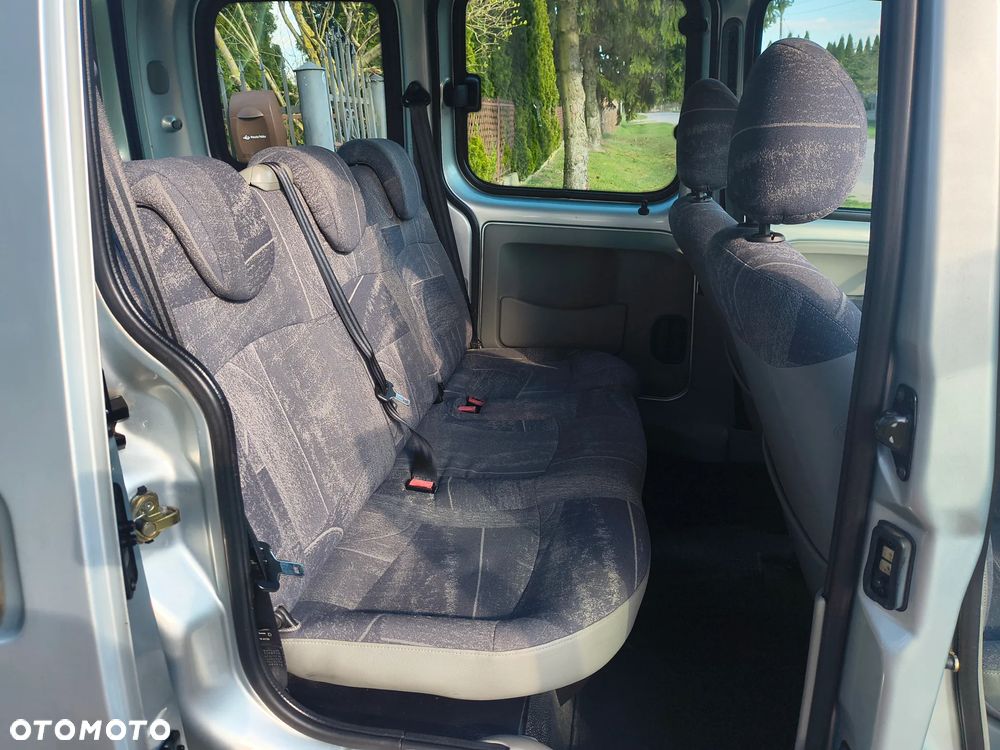 Renault Kangoo 1.6 16V Privilege - 19