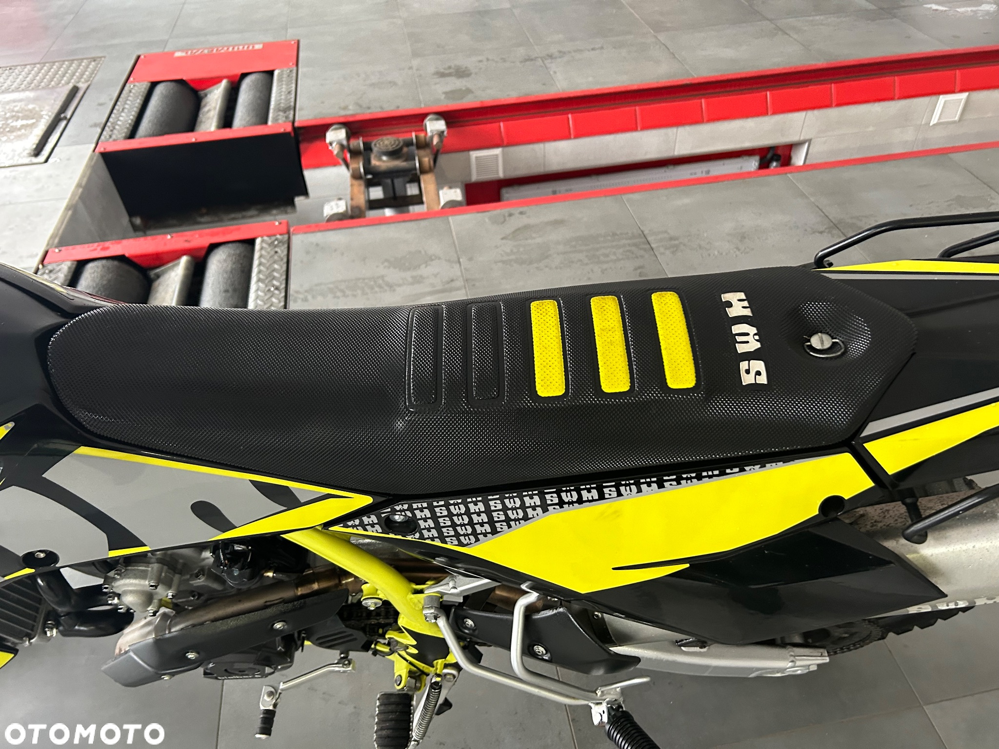 SWM RS 125 R - 16