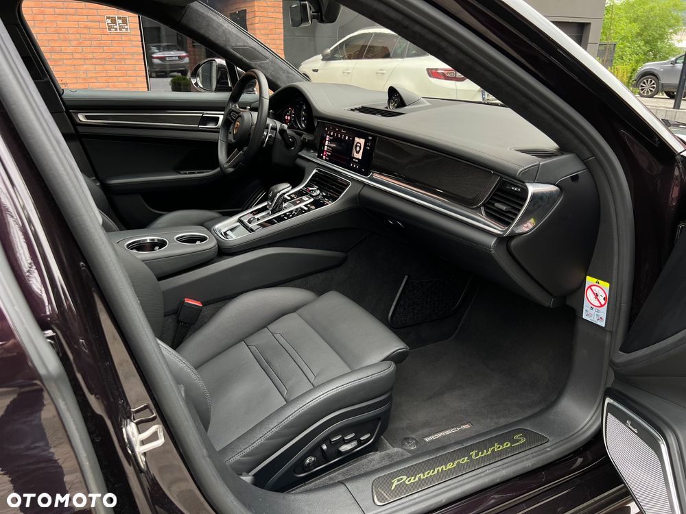 Porsche Panamera Turbo S - 20