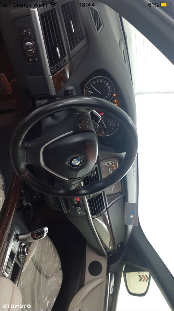 BMW X5 5.0i xDrive - 24