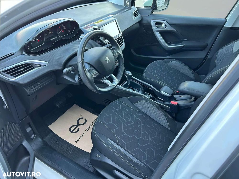 Peugeot 2008 1.2 PureTech Turbo EAT6 S&S Active - 9