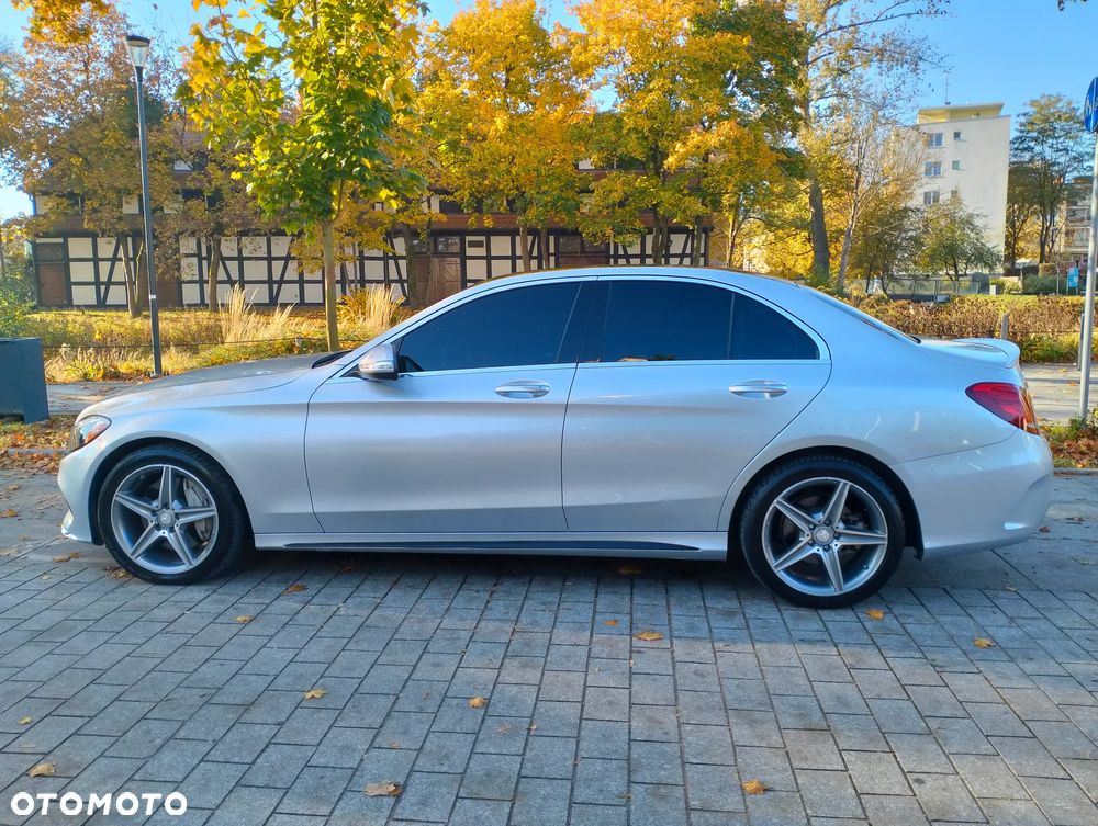 Mercedes-Benz Klasa C 300 7G-TRONIC AMG Line - 3
