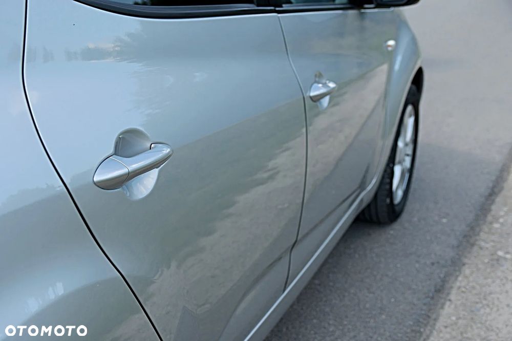Kia Venga - 14