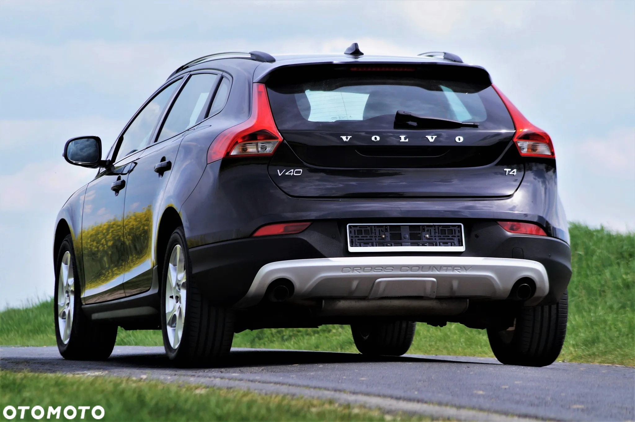 Volvo V40 Cross Country - 14