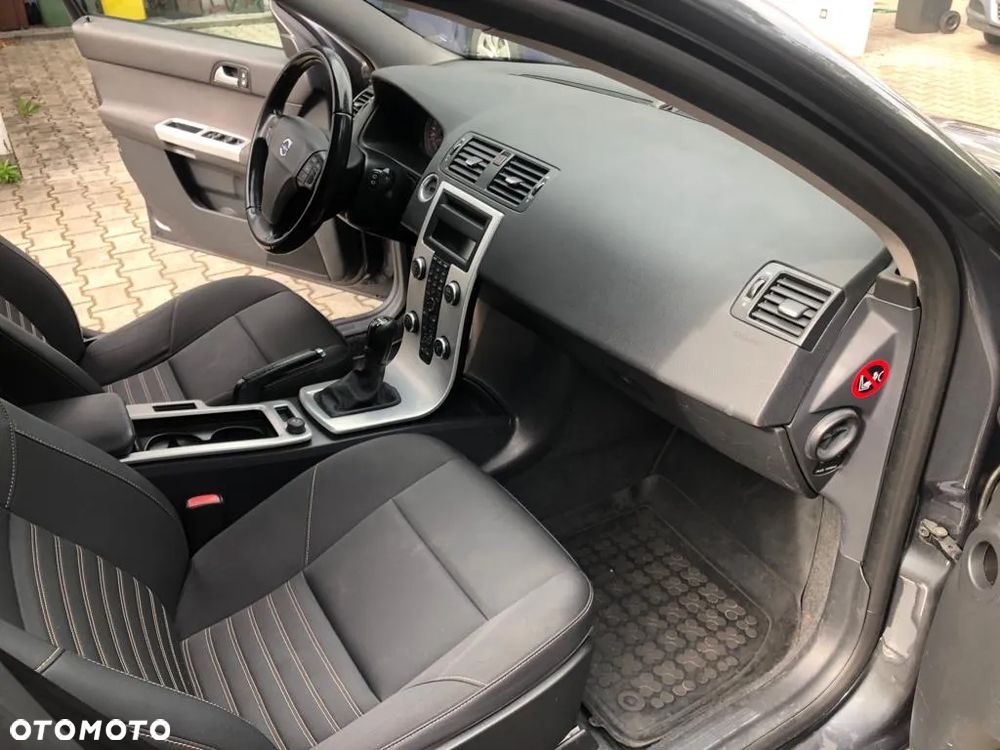 Volvo V50 D2 Momentum - 9