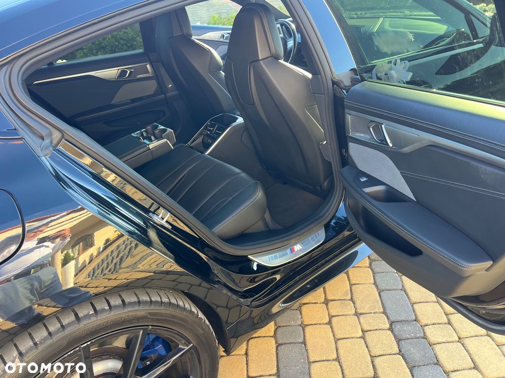 BMW Seria 8 - 22