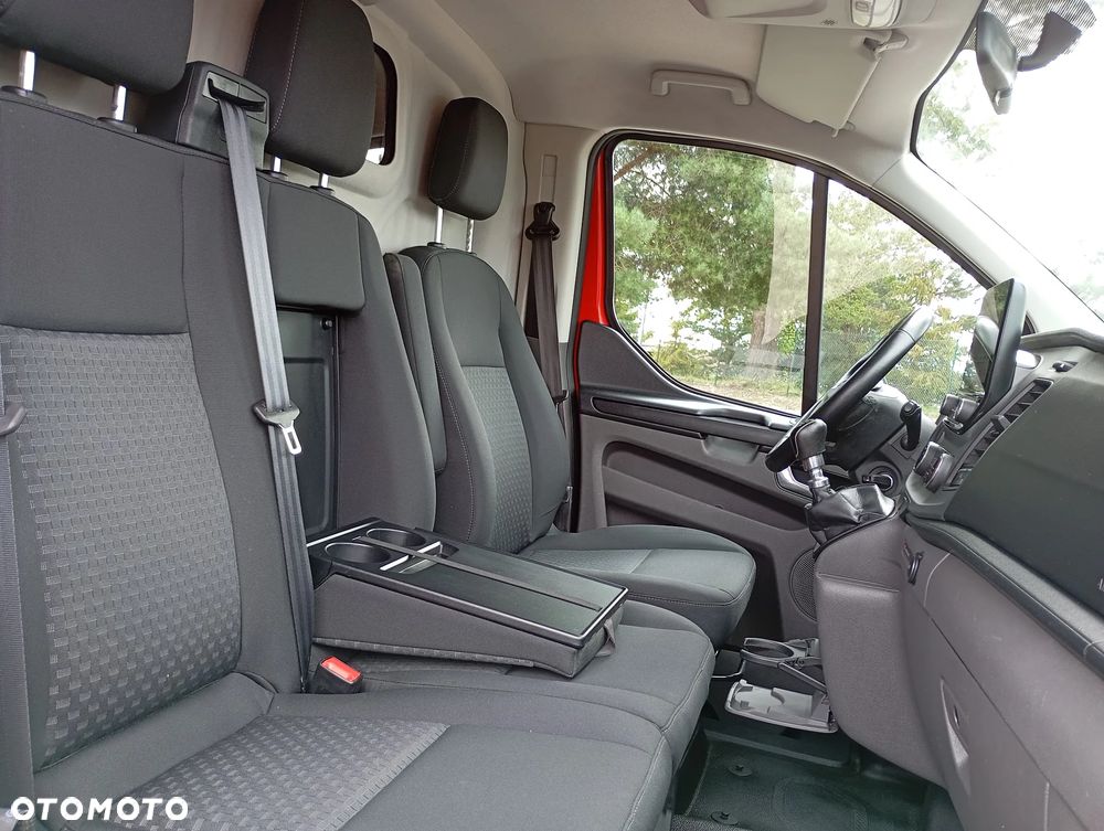 Ford Transit Custom L2H1 Long - 19