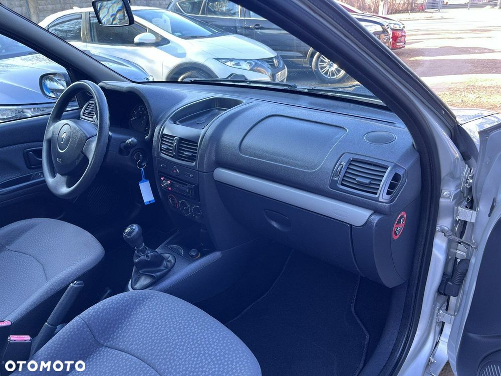 Renault Clio 1.2 Campus Authentique - 19