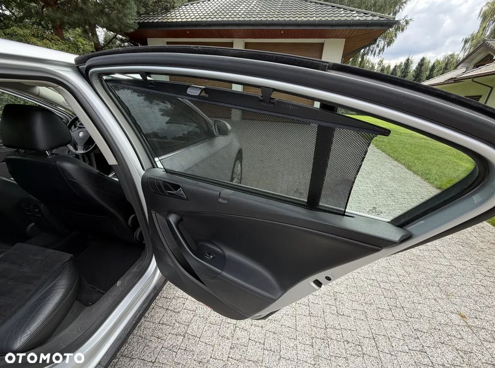 Volkswagen Passat - 19