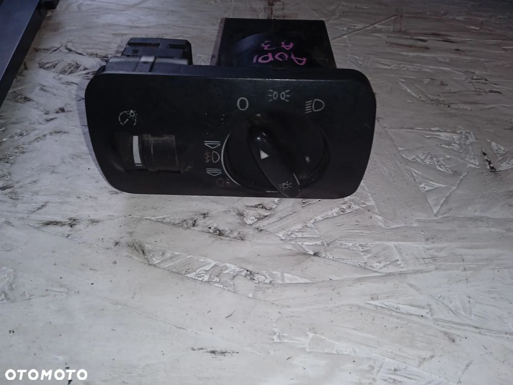 WŁĄCZNIK PRZEŁĄCZNIK ŚWIATEŁ 8L1941531E AUDI A3 8L 96-00 WŁĄCZNIK PRZEŁĄCZNIK ŚWIATEŁ 8L1941531E AUDI A3 8L - 1