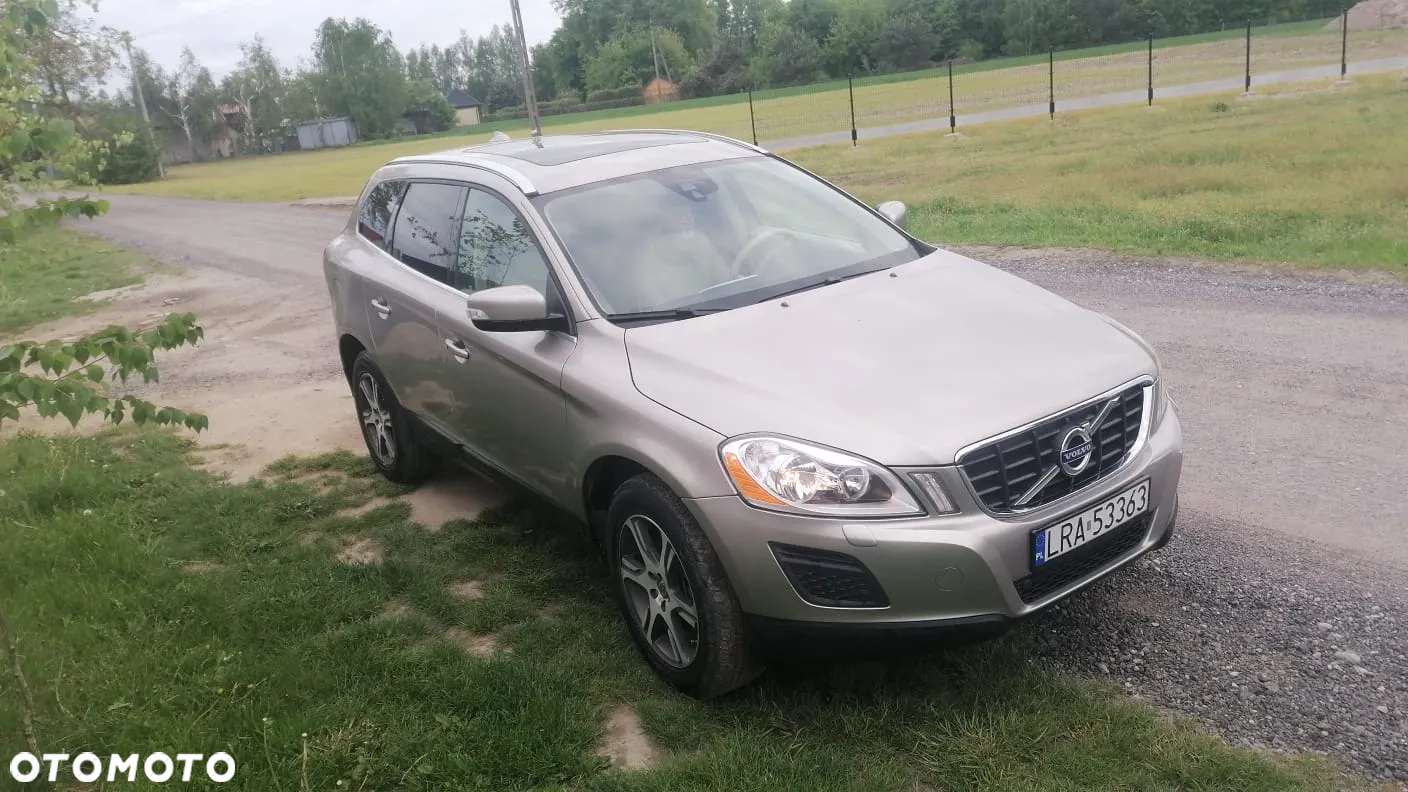 Volvo XC 60 T6 AWD Momentum - 4
