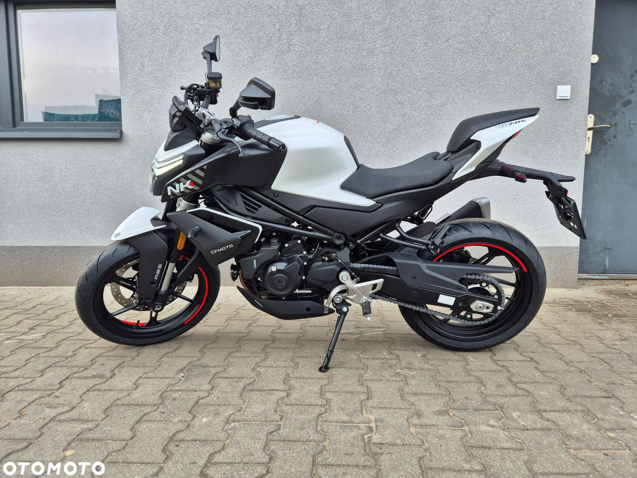 CFMoto NK - 1