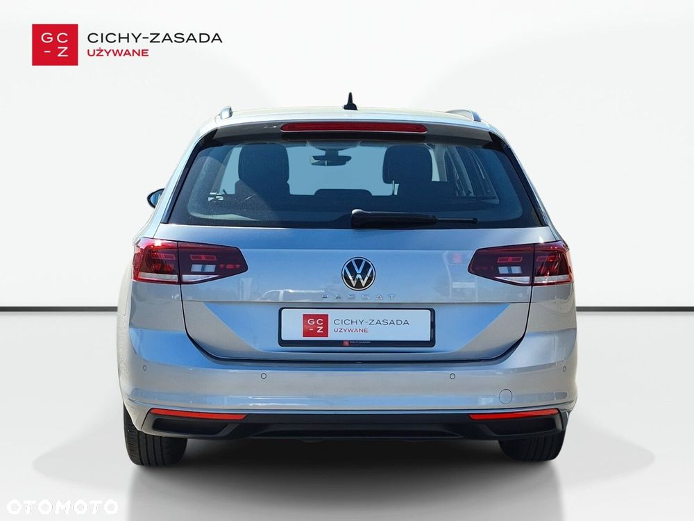 Volkswagen Passat Variant 2.0 TDI SCR Business Plus DSG - 4