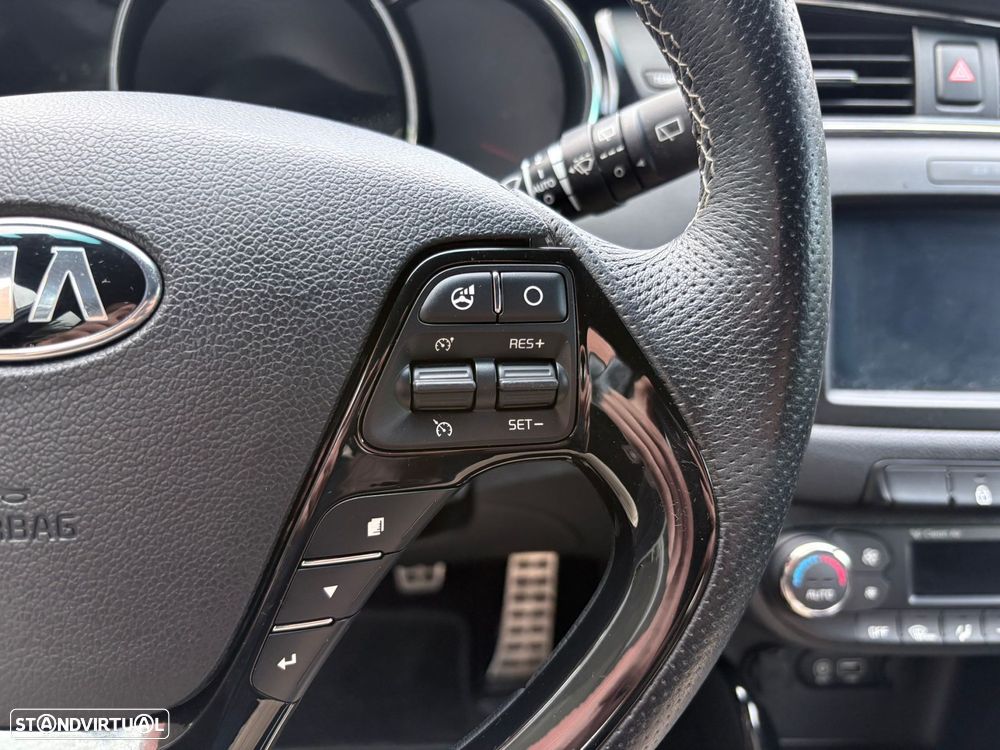 Kia Ceed 1.6 CRDi GT Line - 39