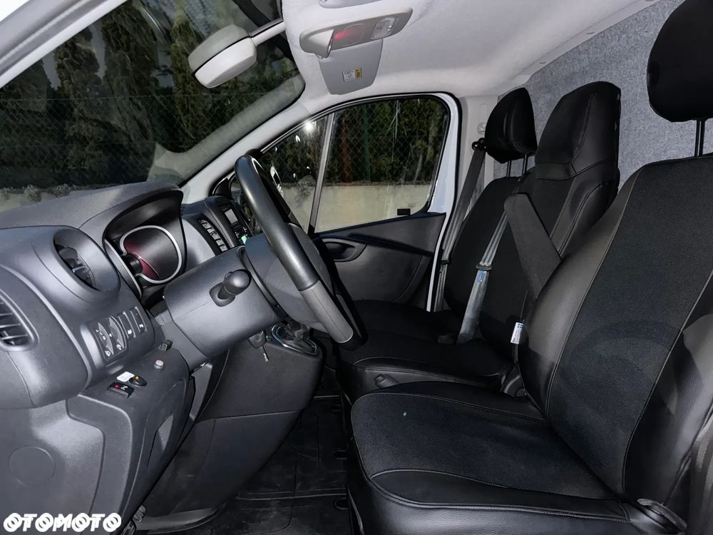 Renault Trafic - 12