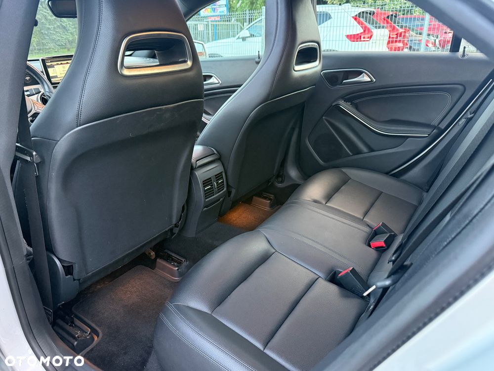 Mercedes-Benz CLA - 28