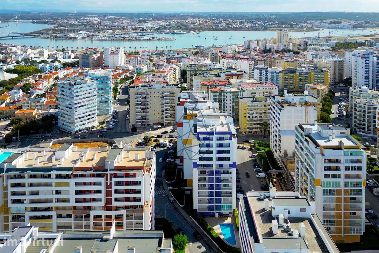Arrendamento Anual apartamento com 1 Quarto e Piscina Alto do Quintão - Grande imagem: 5/29