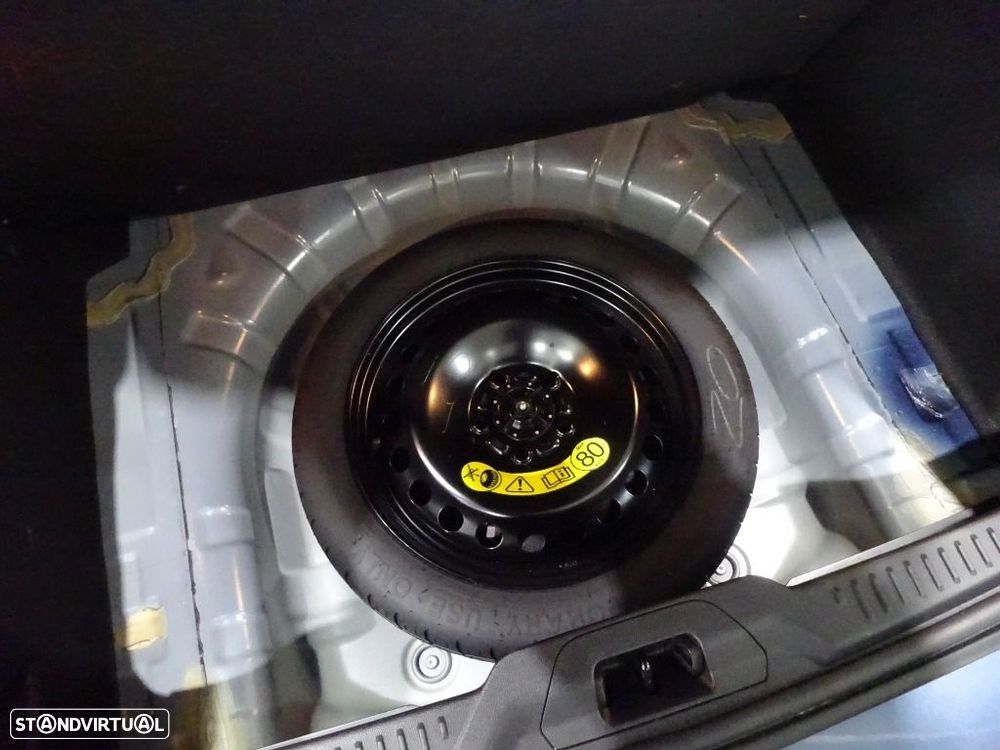 Ford Focus 1.5 TDCi ECOBlue Titanium - 32