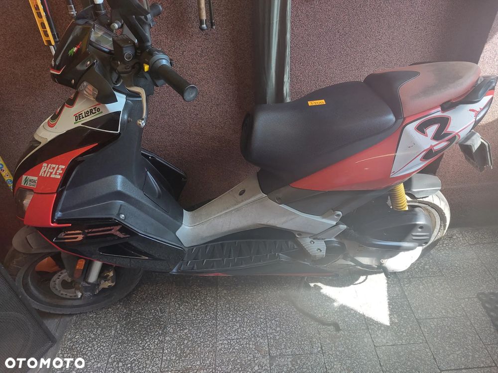 Aprilia SR - 11