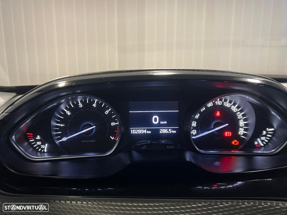 Peugeot 2008 1.2 PureTech Style - 2