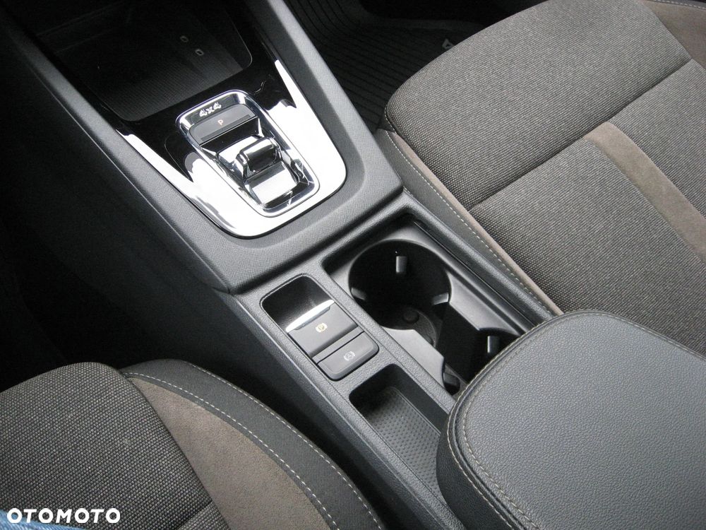 Skoda Octavia 2.0 TDI 4x4 Scout DSG - 30