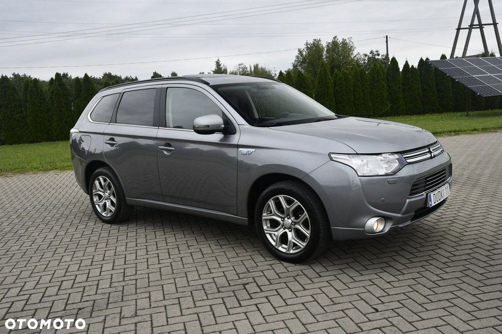 Mitsubishi Outlander - 3