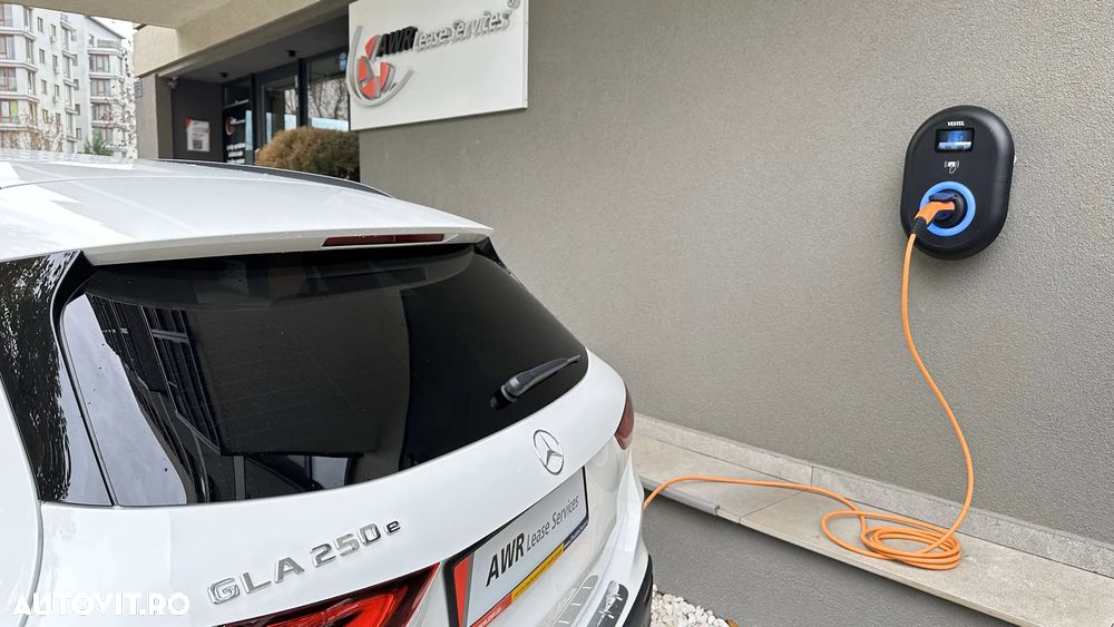 Mercedes-Benz GLA - 23