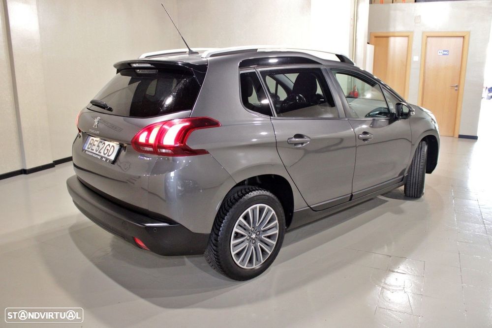 Peugeot 2008 1.2 PureTech Style EAT6 - 2
