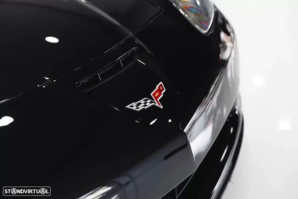 Chevrolet Corvette - 3