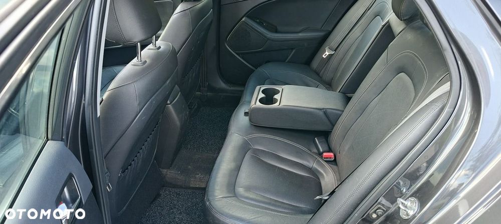 Kia Optima 1.7 CRDI EcoDynamics Edition 7 - 9