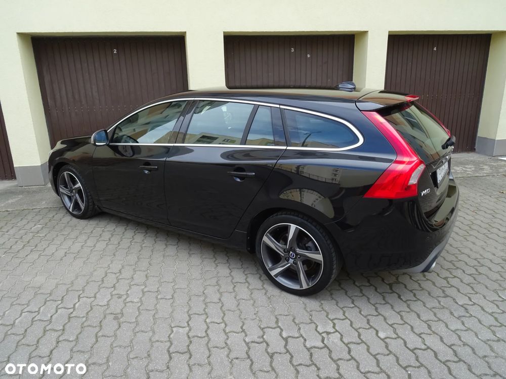Volvo V60 D2 R-Design Momentum - 26