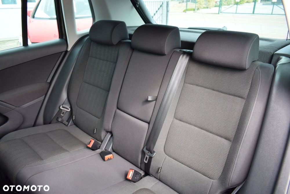 Volkswagen Tiguan - 19
