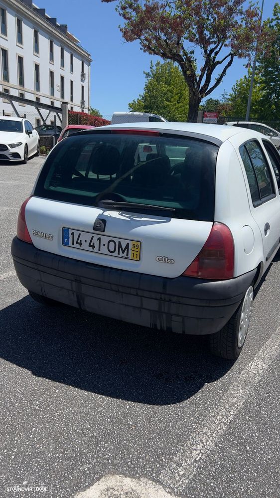 Renault Clio 1.2 RT - 2