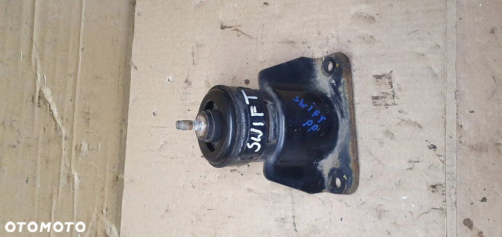 Łapa poduszka silnika Suzuki Swift IV 1.3 16V - 1