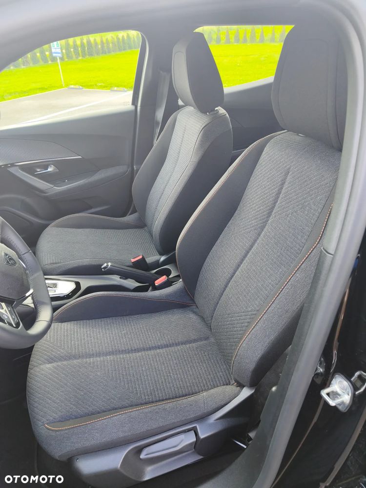 Peugeot 2008 Hybrid 136 e-DSC Style - 18