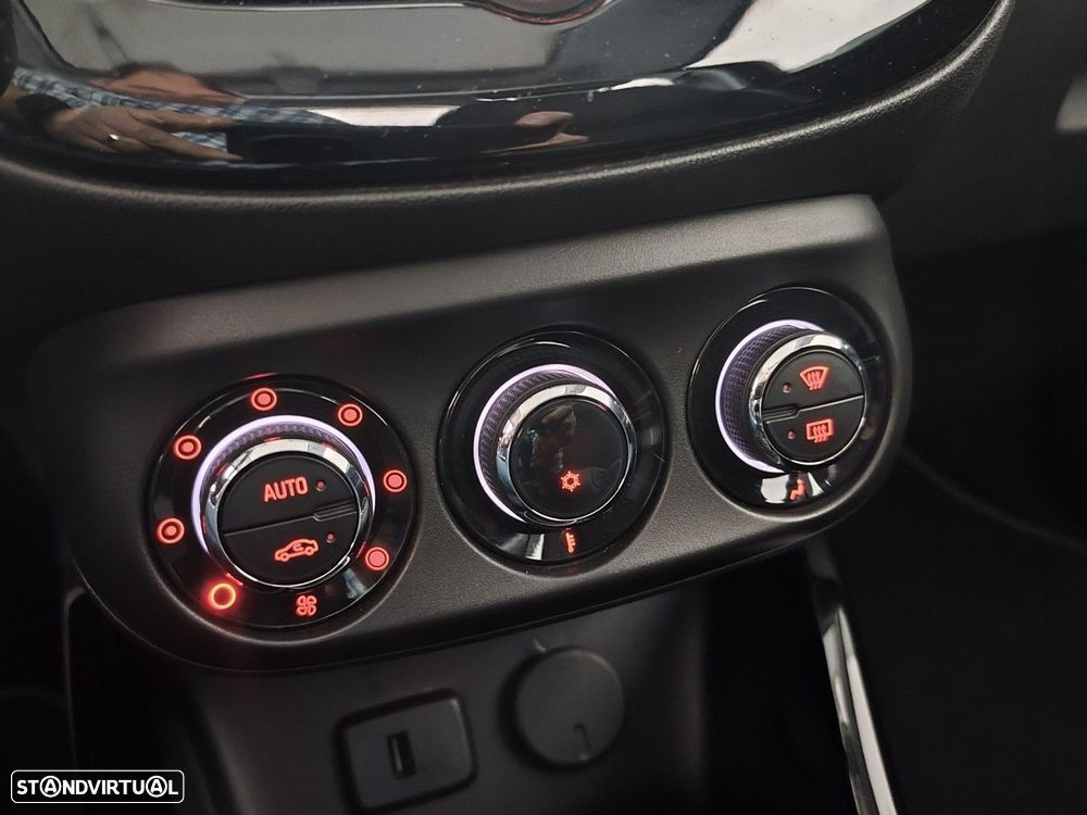 Opel Adam 1.2 Glam - 29