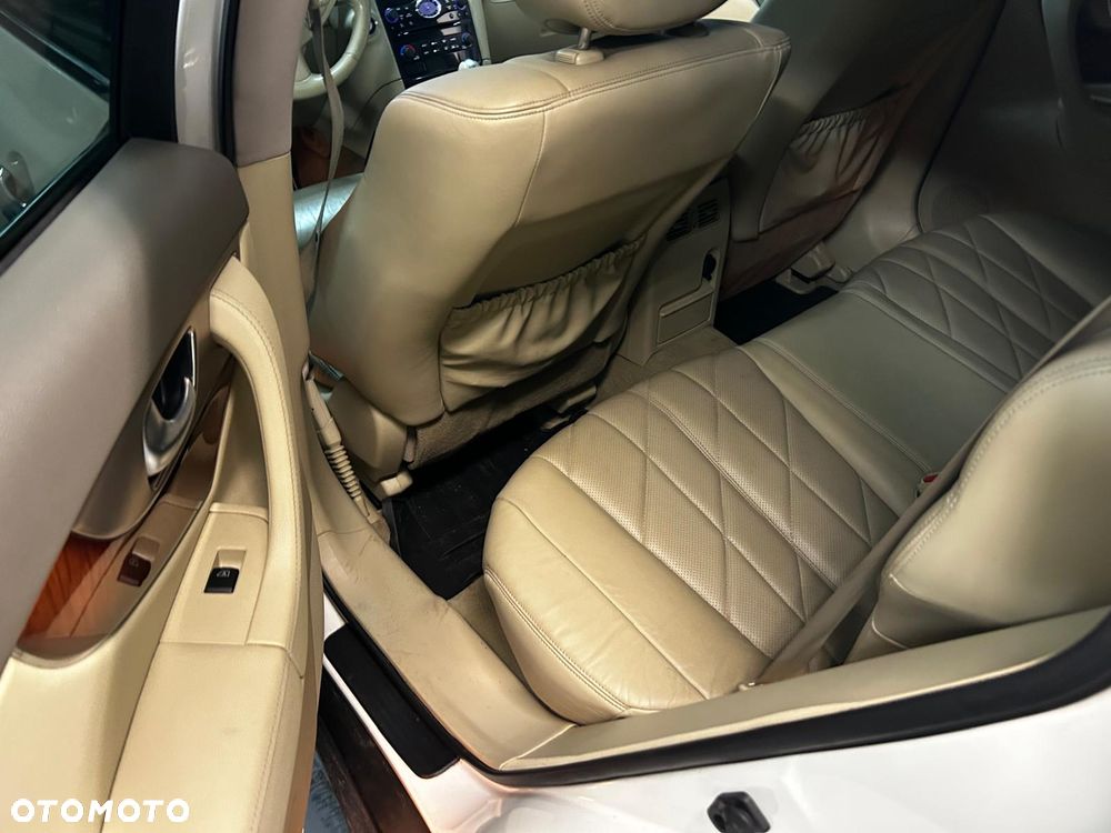 Infiniti FX FX30d GT Premium - 31