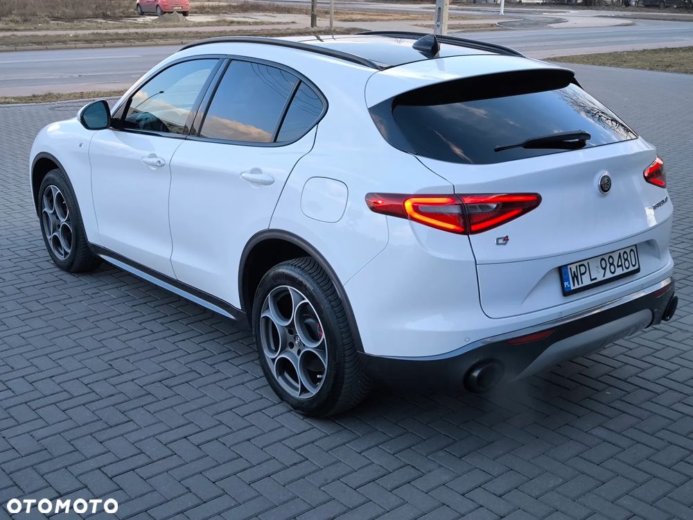 Alfa Romeo Stelvio 2.0 Turbo 16V AT8-Q4 Executive - 15