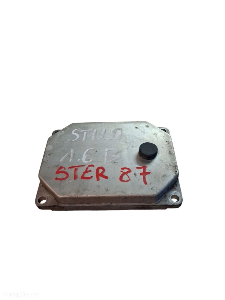 Sterownik KOMPUTER SILNIKA ECU FIAT STILO 1.6 55354616 - 2