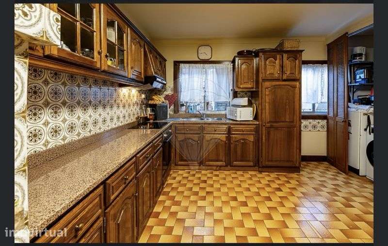 Vende-se habitacão t5 - Grande imagem: 4/7
