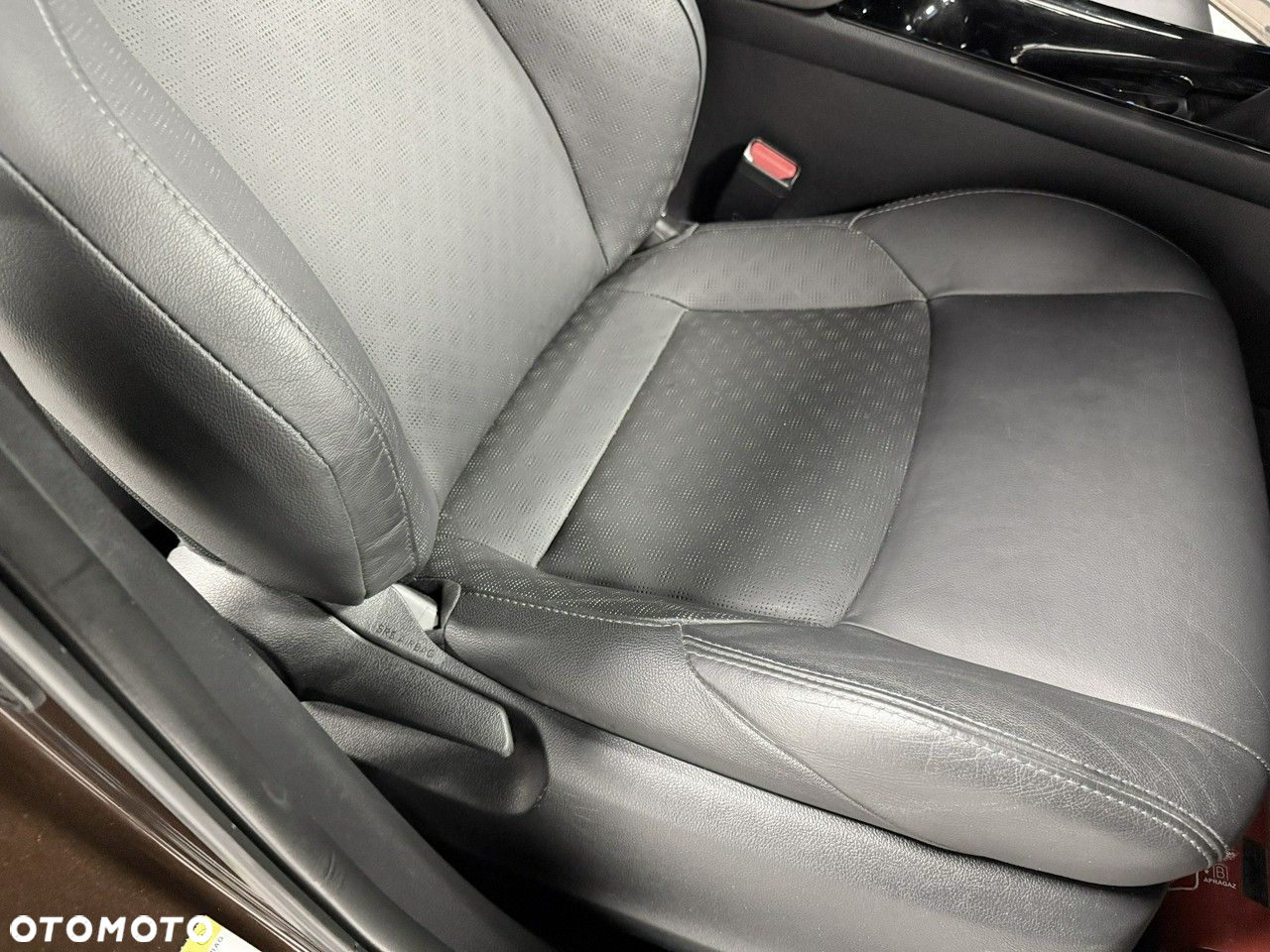 Toyota C-HR 1.2 Turbo Lounge - 33