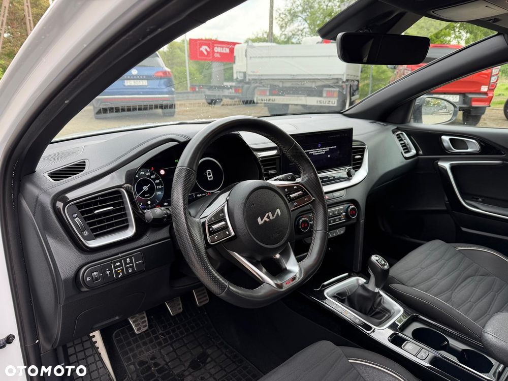 Kia ProCeed - 9