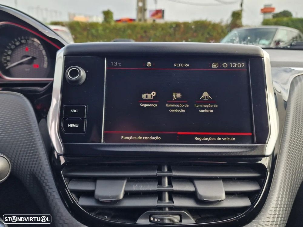 Peugeot 2008 1.2 PureTech GT Line - 27