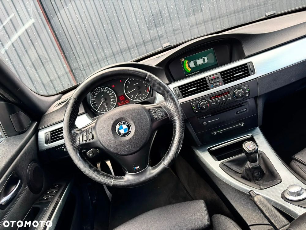 BMW Seria 3 320i - 19