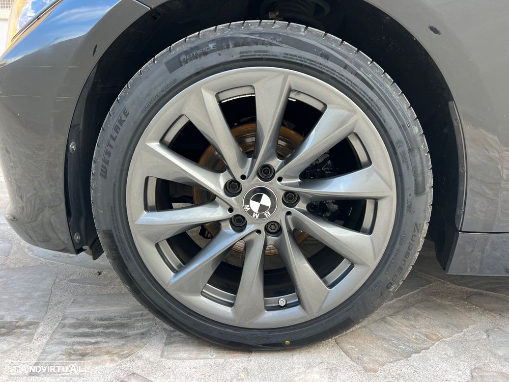 BMW 318 d Touring - 17