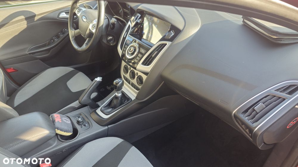 Ford Focus Turnier 1.6 EcoBoost Start-Stopp-System Champions Edition - 10