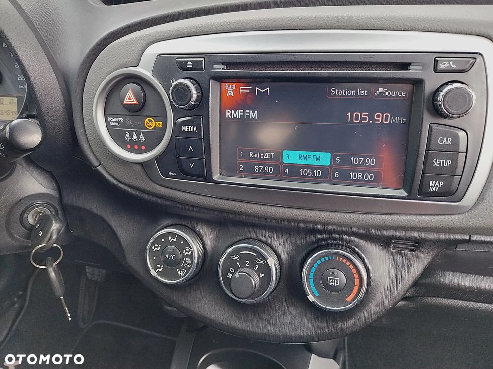 Toyota Yaris 1.0 VVT-i Sol - 19